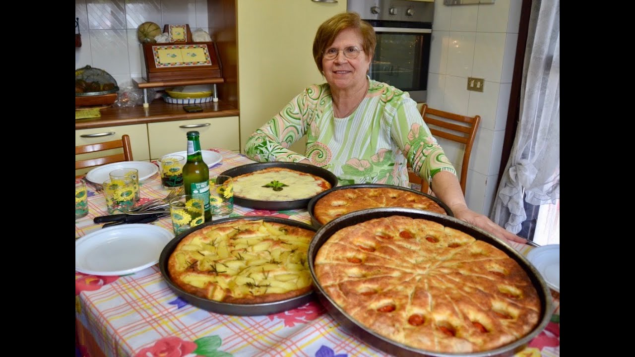 Pizza fatta in casa ricetta della nonna Maria
