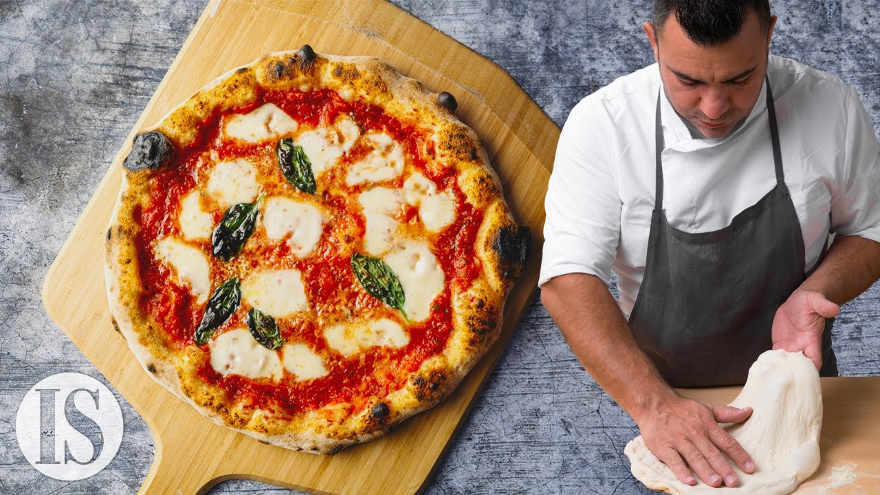 Pizza nel forno a gas